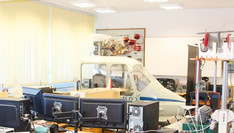 Sala L-420 (Widok na stanowisko symacyjne PZL M-15)