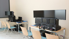 Sala VD-25 (Widok na trenażery lotu od wejścia)